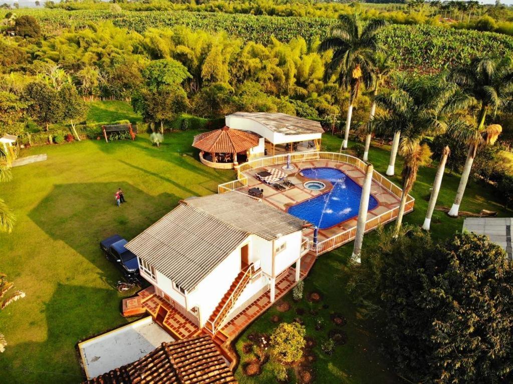 Alojamiento Campestre Hawaii Montenegro Ngoại thất bức ảnh